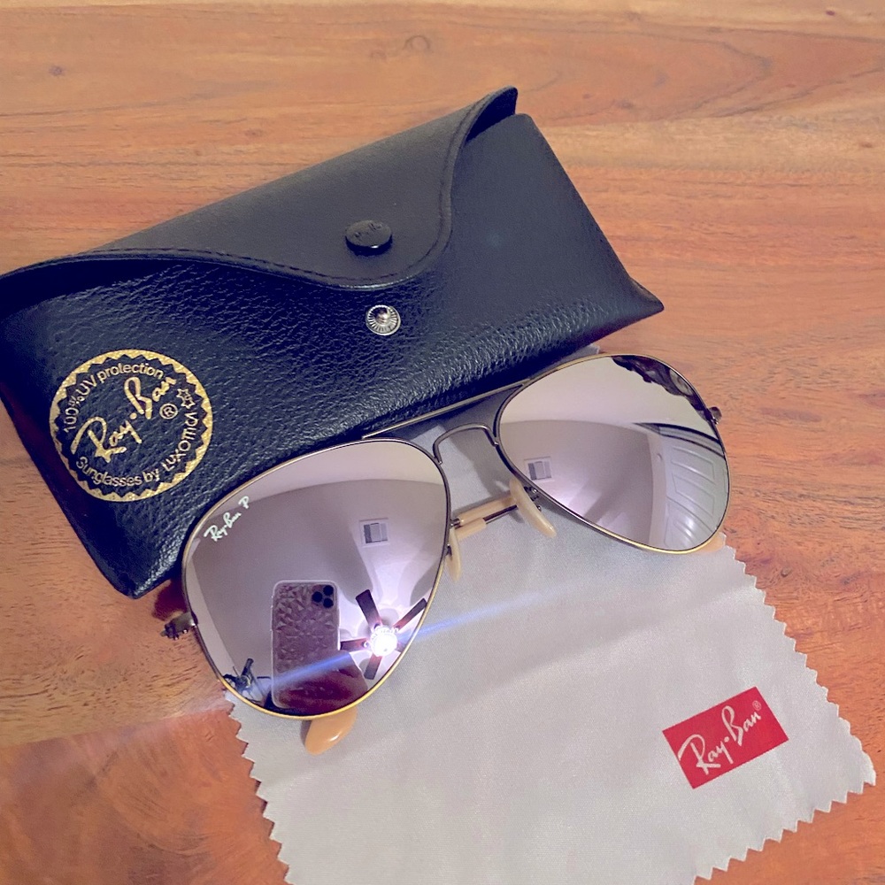 Ray Ban 3025 Large Aviator Lilac mirrored sunglasses- never worn.  Polarized